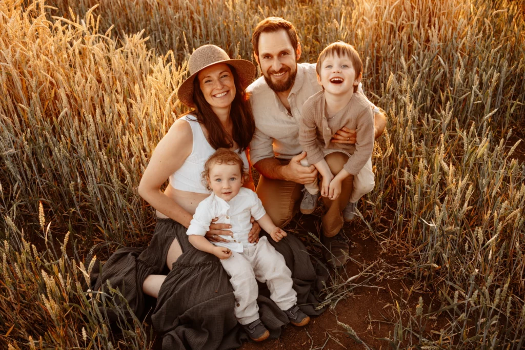 inder Fotografie - Outdoor Shooting - Familie in der Natur in Schamberg